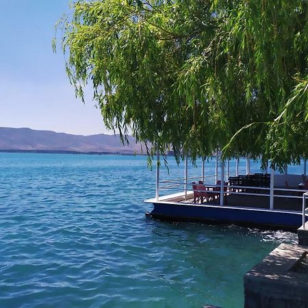 Edem Sevan Buitenkant foto