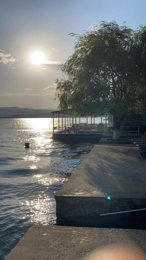 Edem Sevan Buitenkant foto