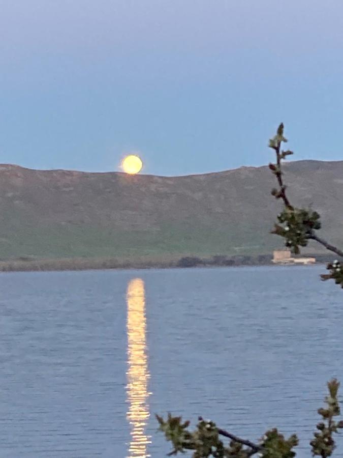 Edem Sevan Buitenkant foto