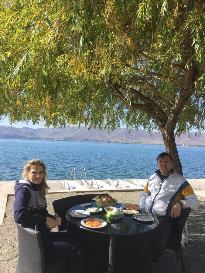 Edem Sevan Buitenkant foto